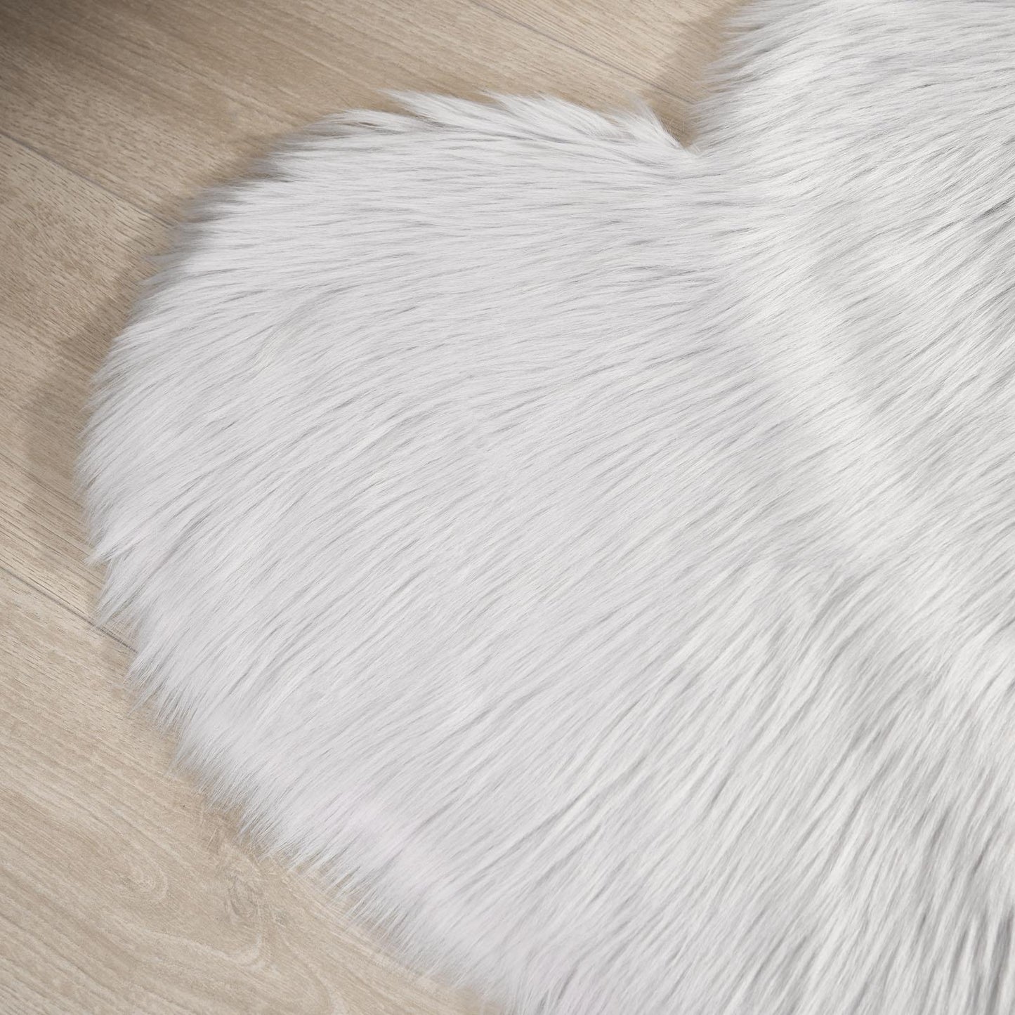 Sienna Heart Shaped Rug Faux Sheepskin Fur Fluffy Fleece Bedroom Home Carpet Mat
