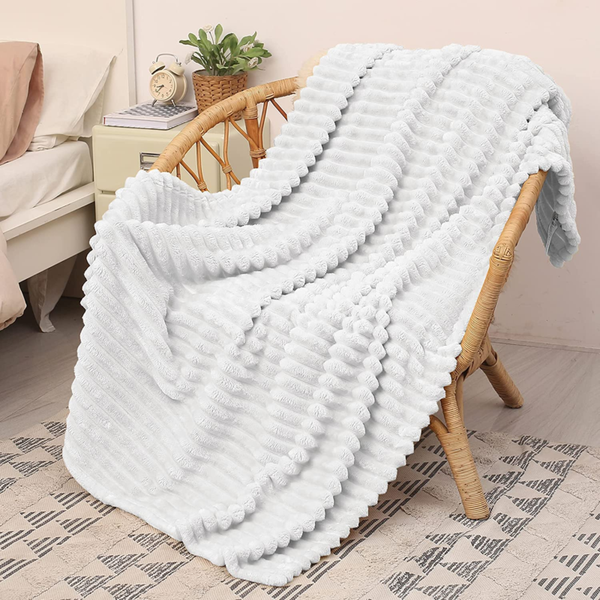 White Fleece Throw Blanket for Sofas