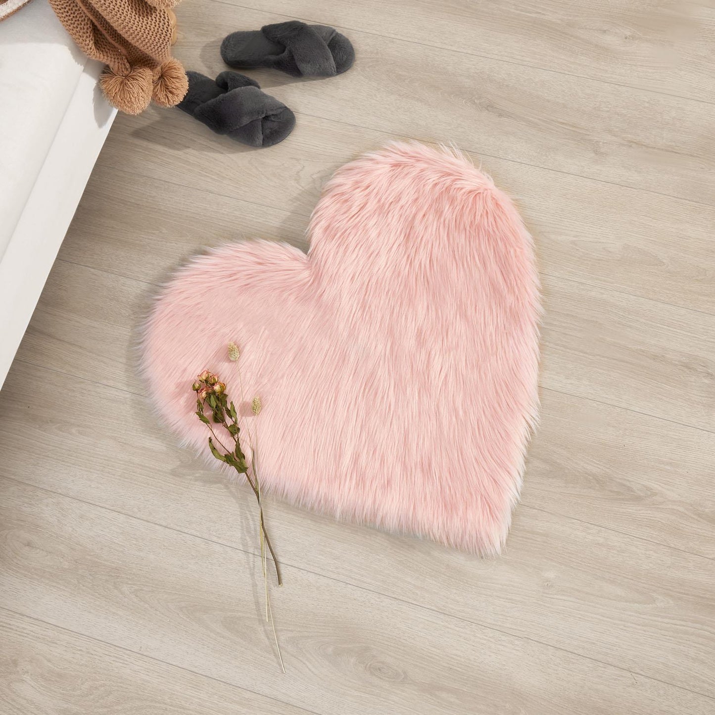 Sienna Heart Shaped Rug Faux Sheepskin Fur Fluffy Fleece Bedroom Home Carpet Mat
