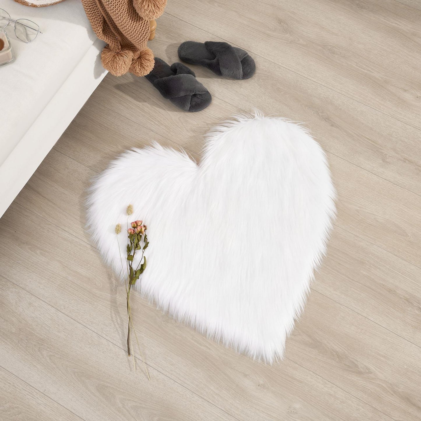 Sienna Heart Shaped Rug Faux Sheepskin Fur Fluffy Fleece Bedroom Home Carpet Mat