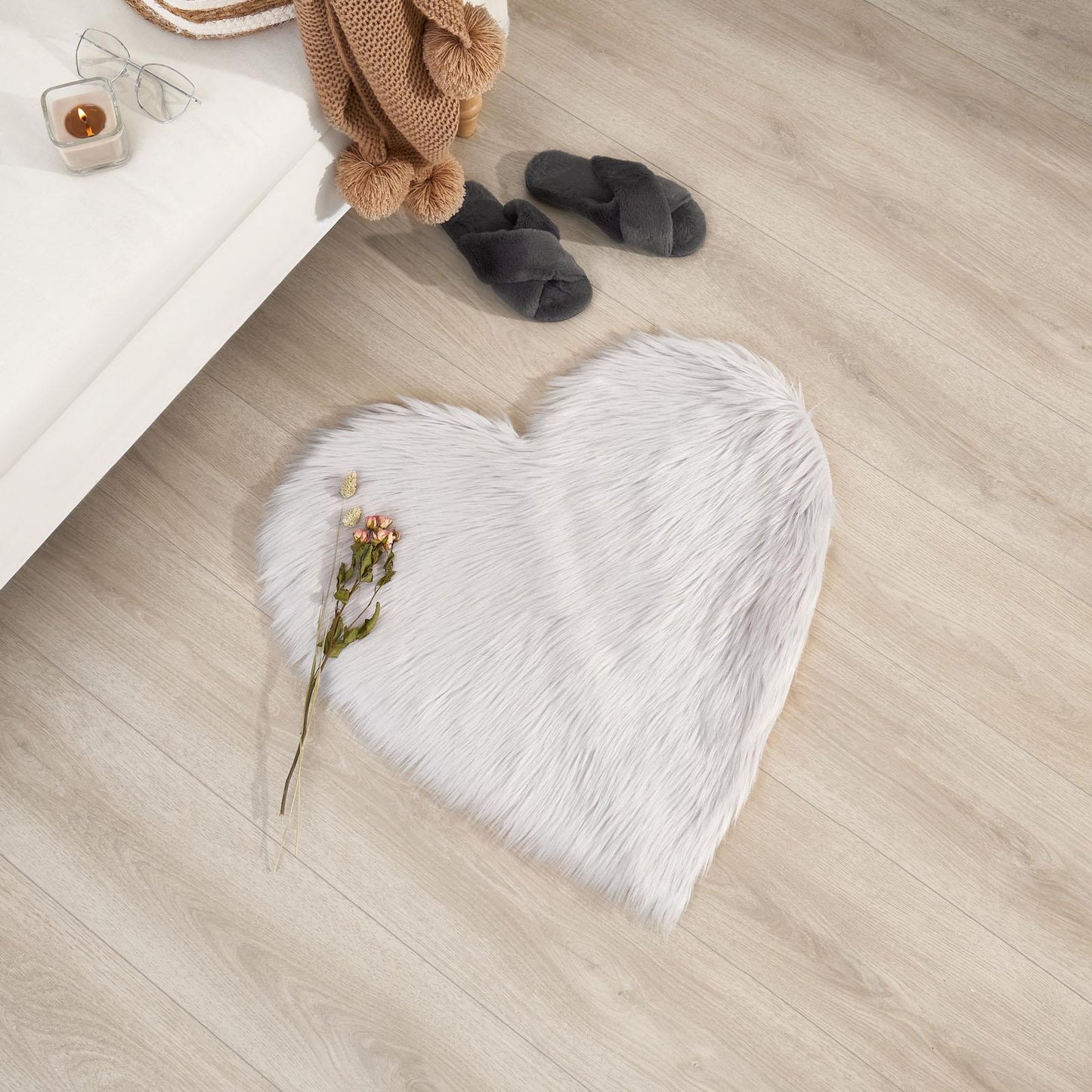 Sienna Heart Shaped Rug Faux Sheepskin Fur Fluffy Fleece Bedroom Home Carpet Mat