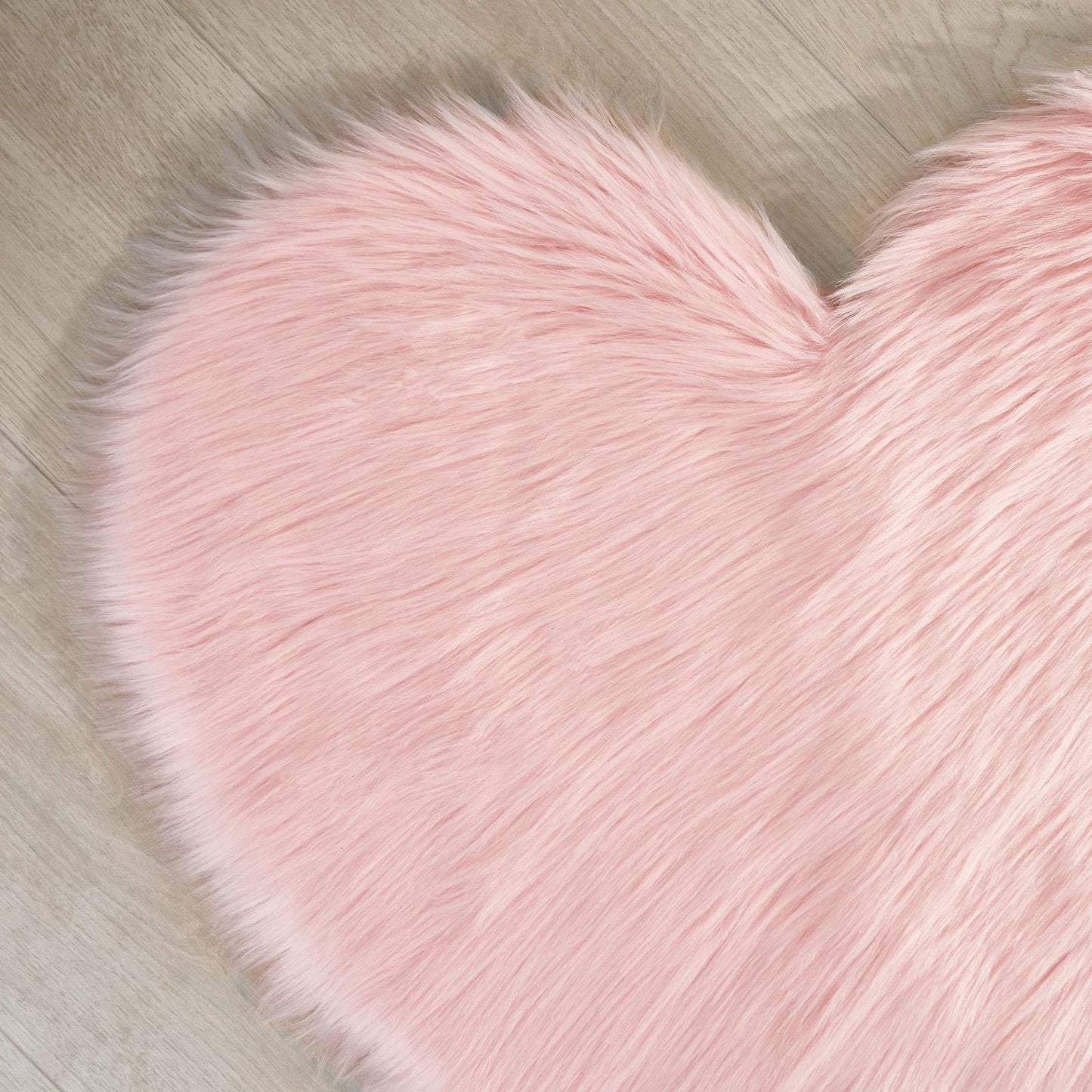 Sienna Heart Shaped Rug Faux Sheepskin Fur Fluffy Fleece Bedroom Home Carpet Mat