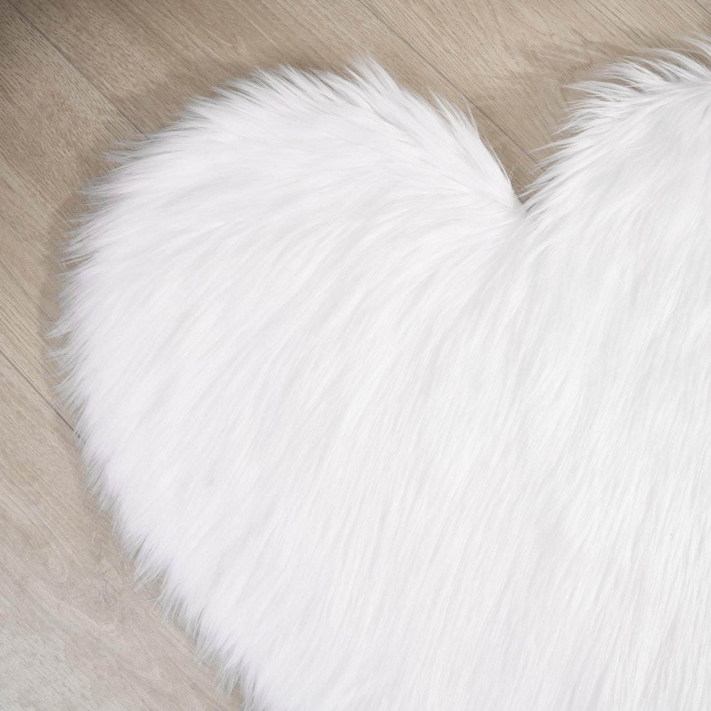 Sienna Heart Shaped Rug Faux Sheepskin Fur Fluffy Fleece Bedroom Home Carpet Mat