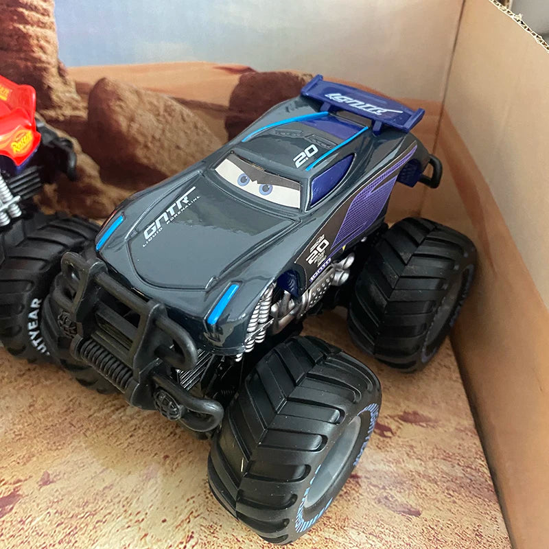 Pixar Cars Lightning McQueen & Mater Metal Alloy Toy Cars