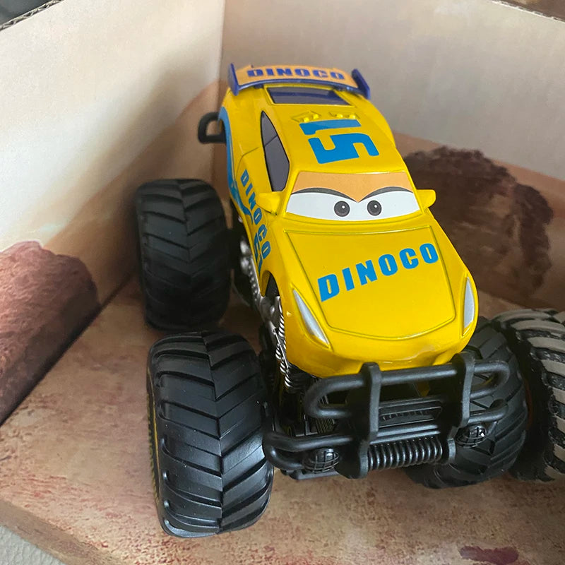 Pixar Cars Lightning McQueen & Mater Metal Alloy Toy Cars