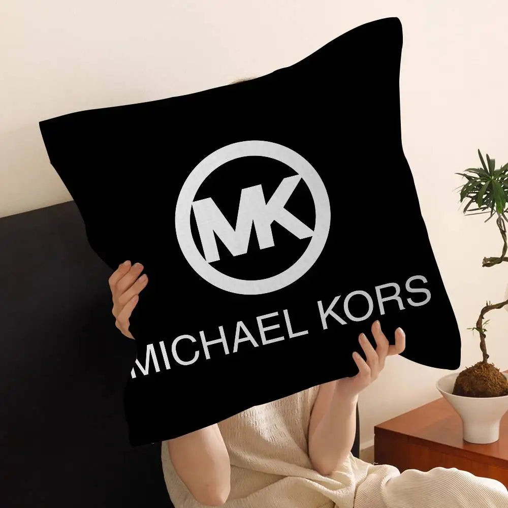 Fashion Designer Inspired Cushion Cover – Decorative Throw Pillow Case for Couch & Farmhouse Home Décor