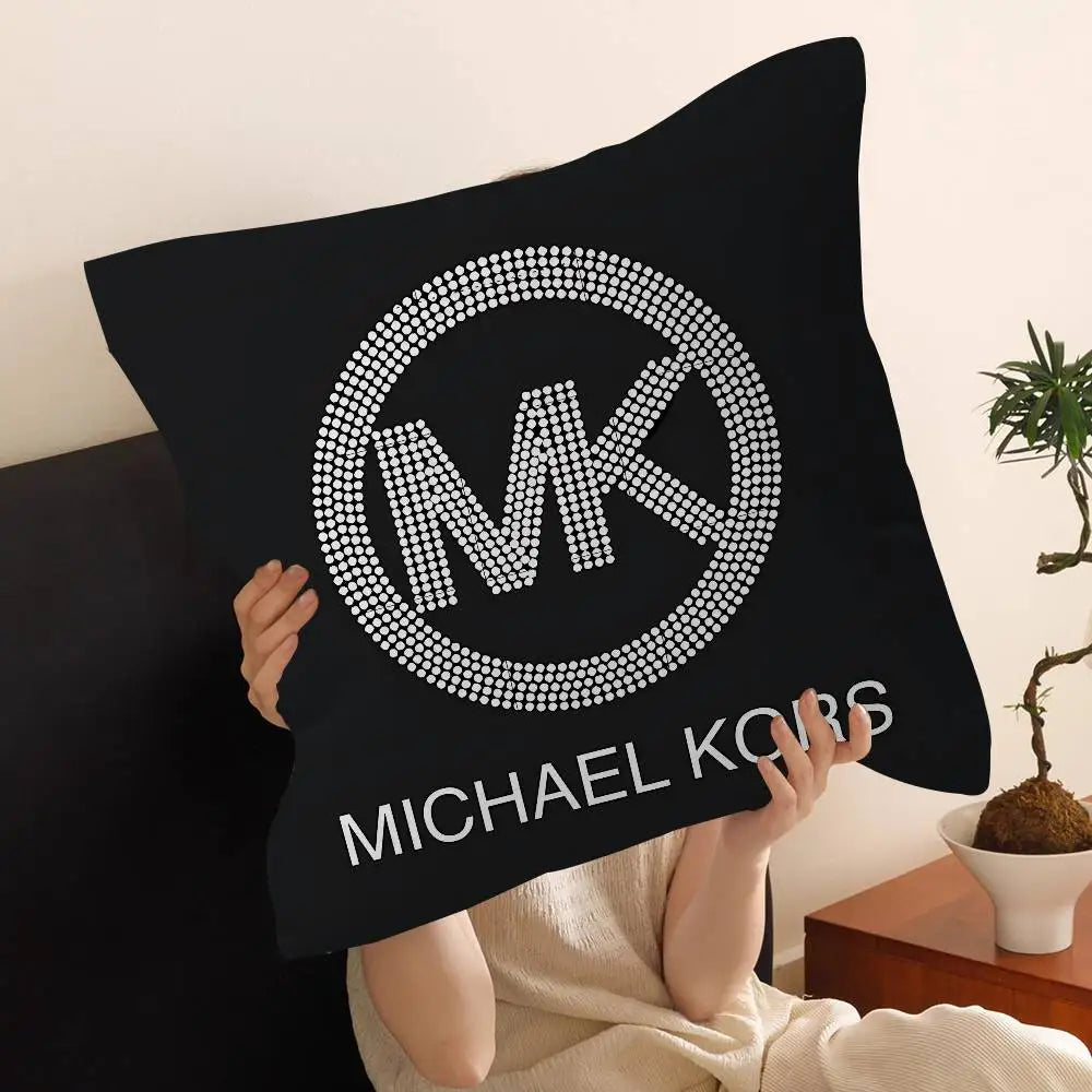 Fashion Designer Inspired Cushion Cover – Decorative Throw Pillow Case for Couch & Farmhouse Home Décor