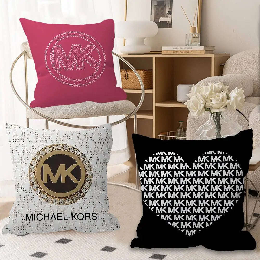 Fashion Designer Inspired Cushion Cover – Decorative Throw Pillow Case for Couch & Farmhouse Home Décor