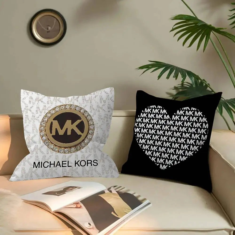 Fashion Designer Inspired Cushion Cover – Decorative Throw Pillow Case for Couch & Farmhouse Home Décor