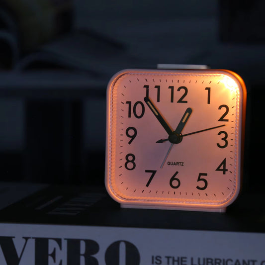 ORIA Small Analog Bedside Alarm Clock