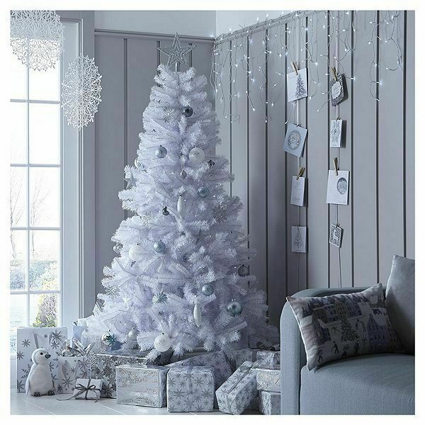 6ftTraditional White Christmas Tree - Cints and Home