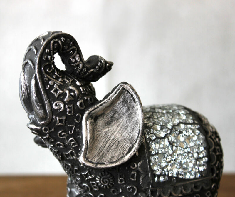 Resin Elephant Ornament Decorative Figurine - Cints and Home
