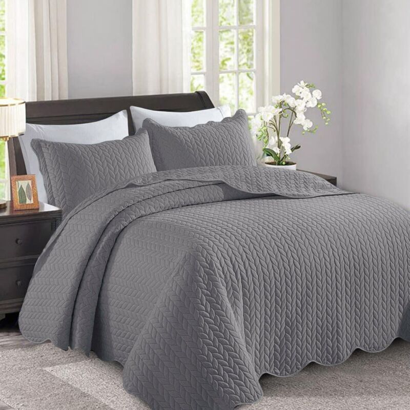 Luxury Bed Throw 3 Piece Quilted Bedspread